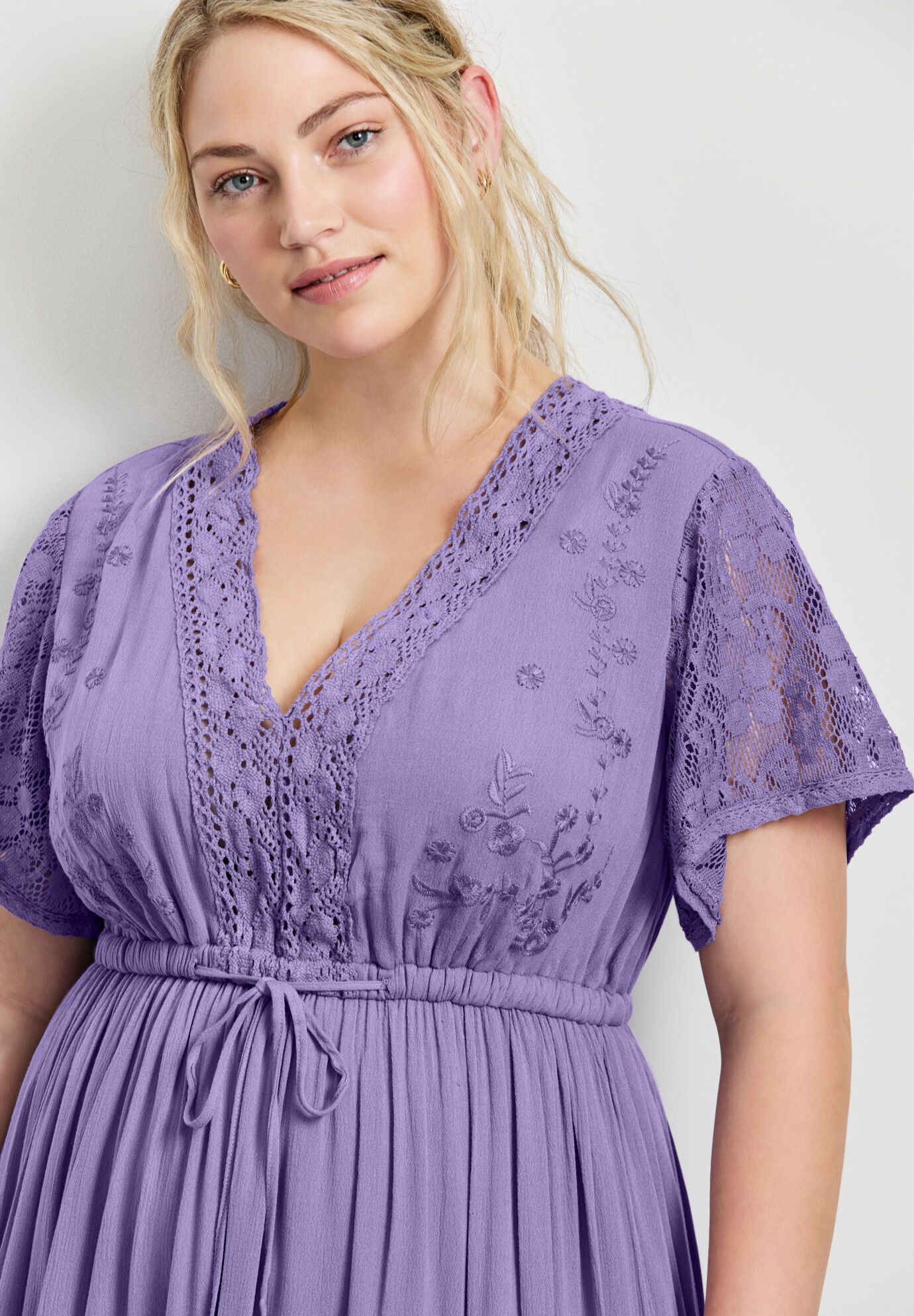 Raven Lace Maxi Dress, LILAC, alternate image number 4