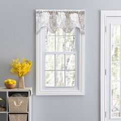 Shannon Curtain Lined Scallop Valance