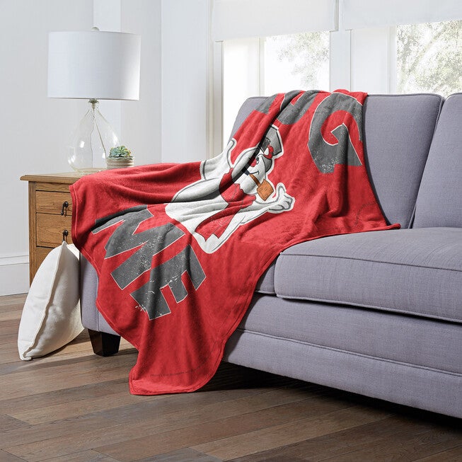 Frosty The Snowman Hug Me Silk Touch Throw Blanket, , alternate image number 3