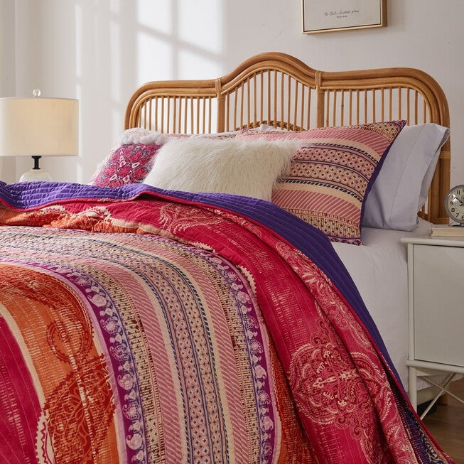 Aurora Finely Stitched Quilt Set, PINK, alternate image number 2