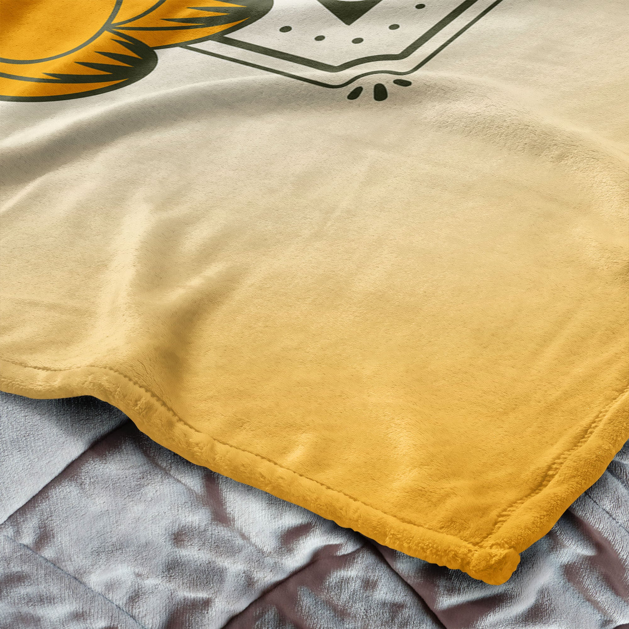 Nickelodeon Garfield Lazy Day Silk Touch Throw Blanket 50x60 Inches, TAN, alternate image number 4