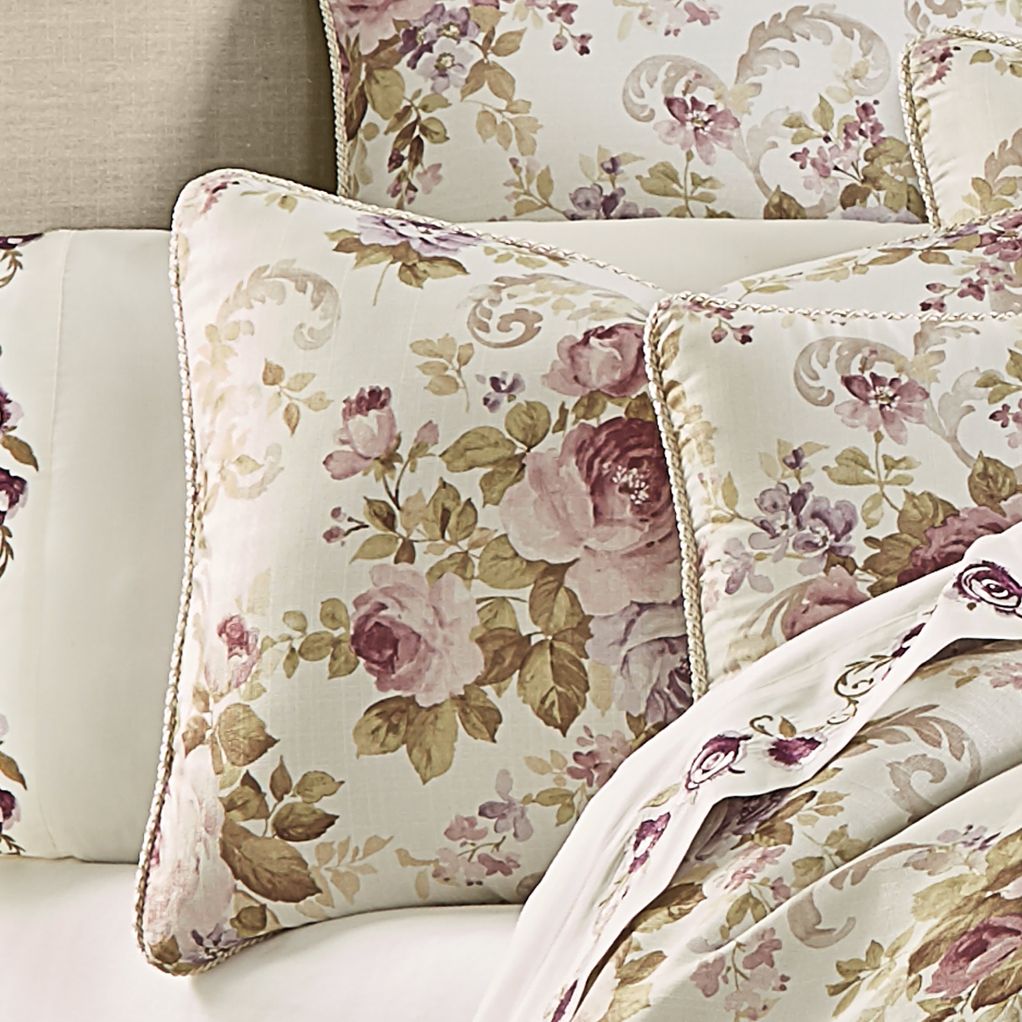 Chambord 4 Piece Comforter Set, LAVENDER, alternate image number 1