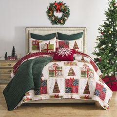 Deck the Halls Festive Holiday Patchwork Print Finely Stitched Quilt Set