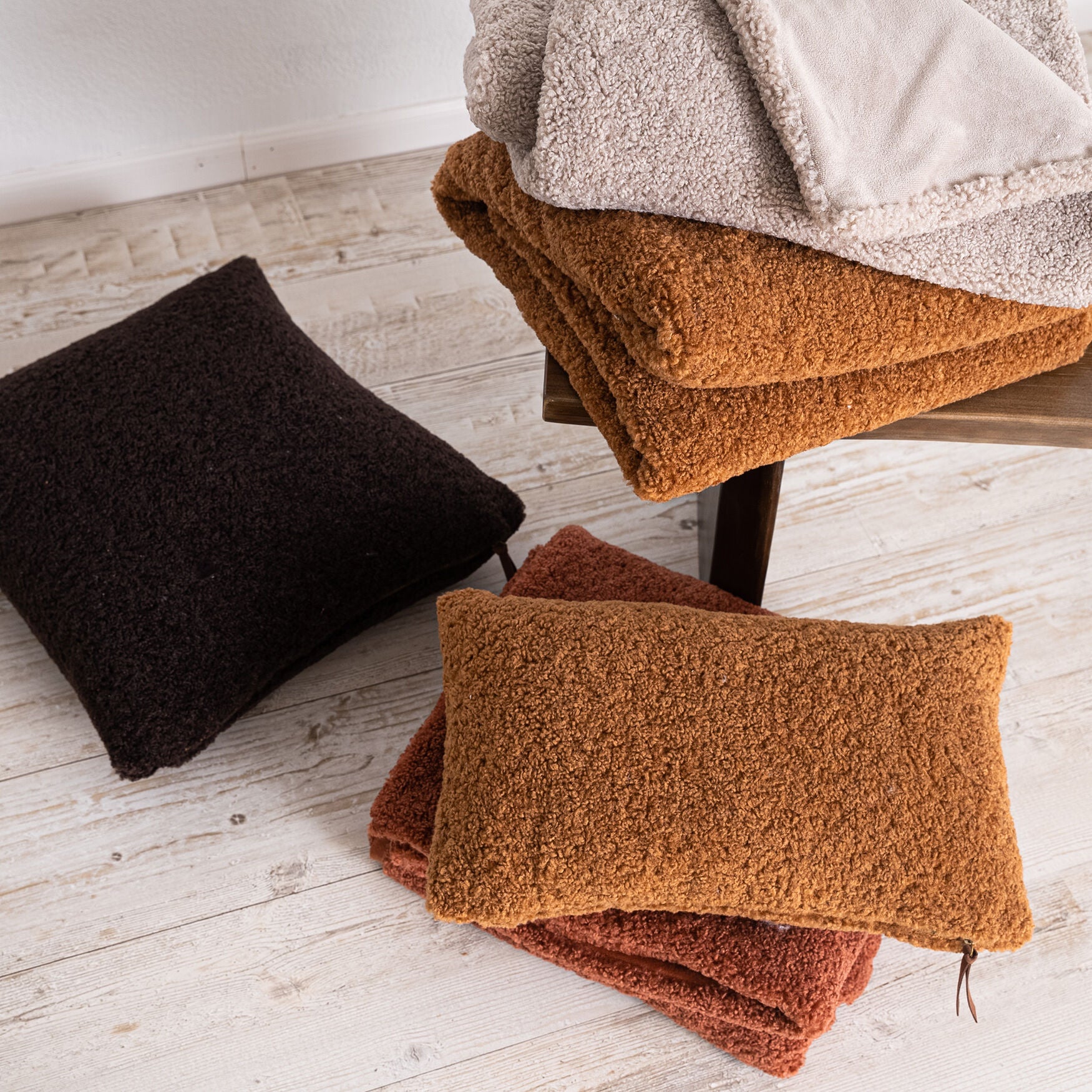 Teddy Sherpalux Plush Solid Throw & Pillow Set, , alternate image number 5