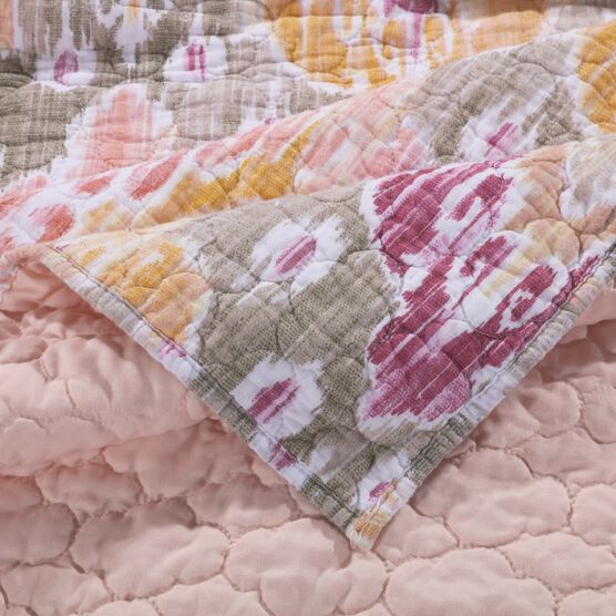 Ibiza Quilted Throw Blanket, , alternate image number null