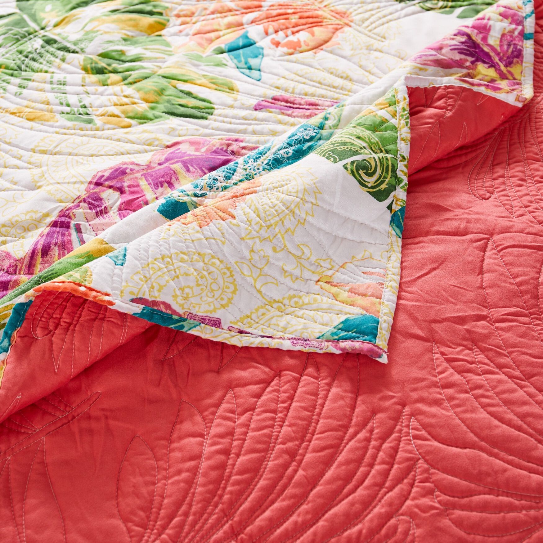 Tropics Quilt And Pillow Sham Set, , alternate image number 3
