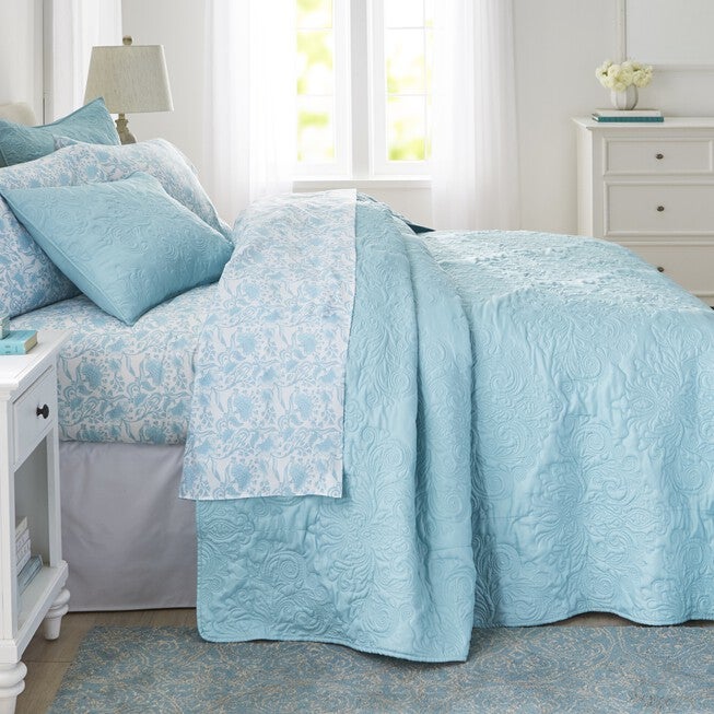 Comfort Cloud Bedspread, , on-hover image number null