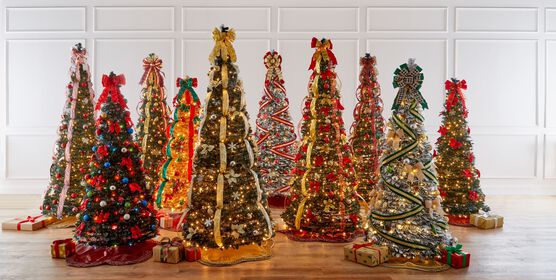 Scallop Edge Border Christmas Tree Skirt , RED, hi-res image number null