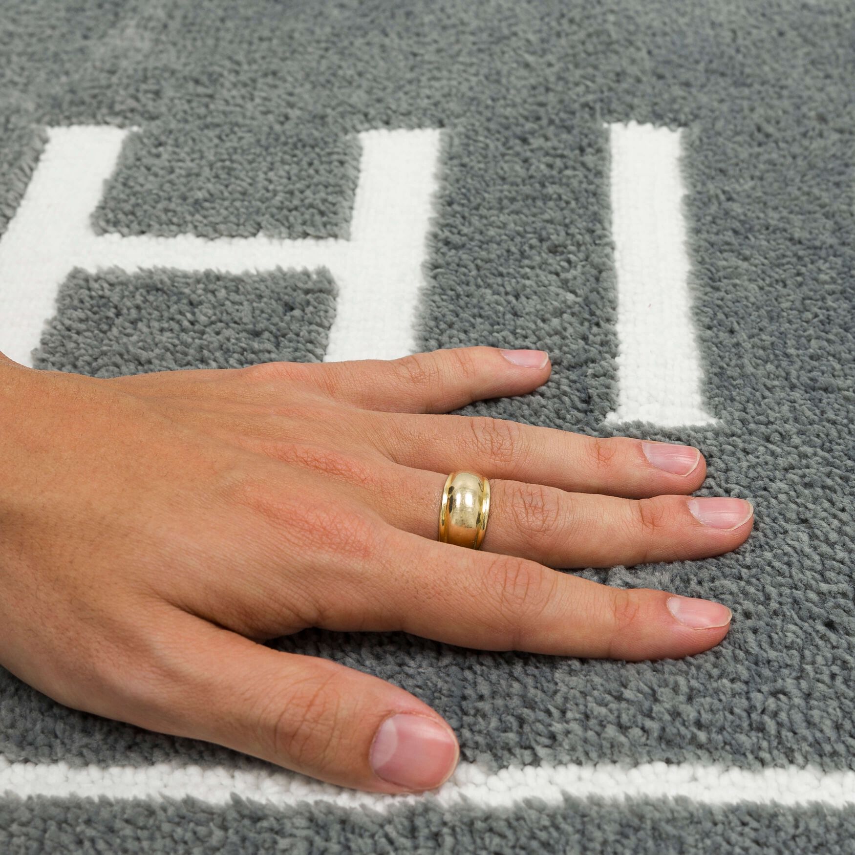 His Bath Rug, , alternate image number 3