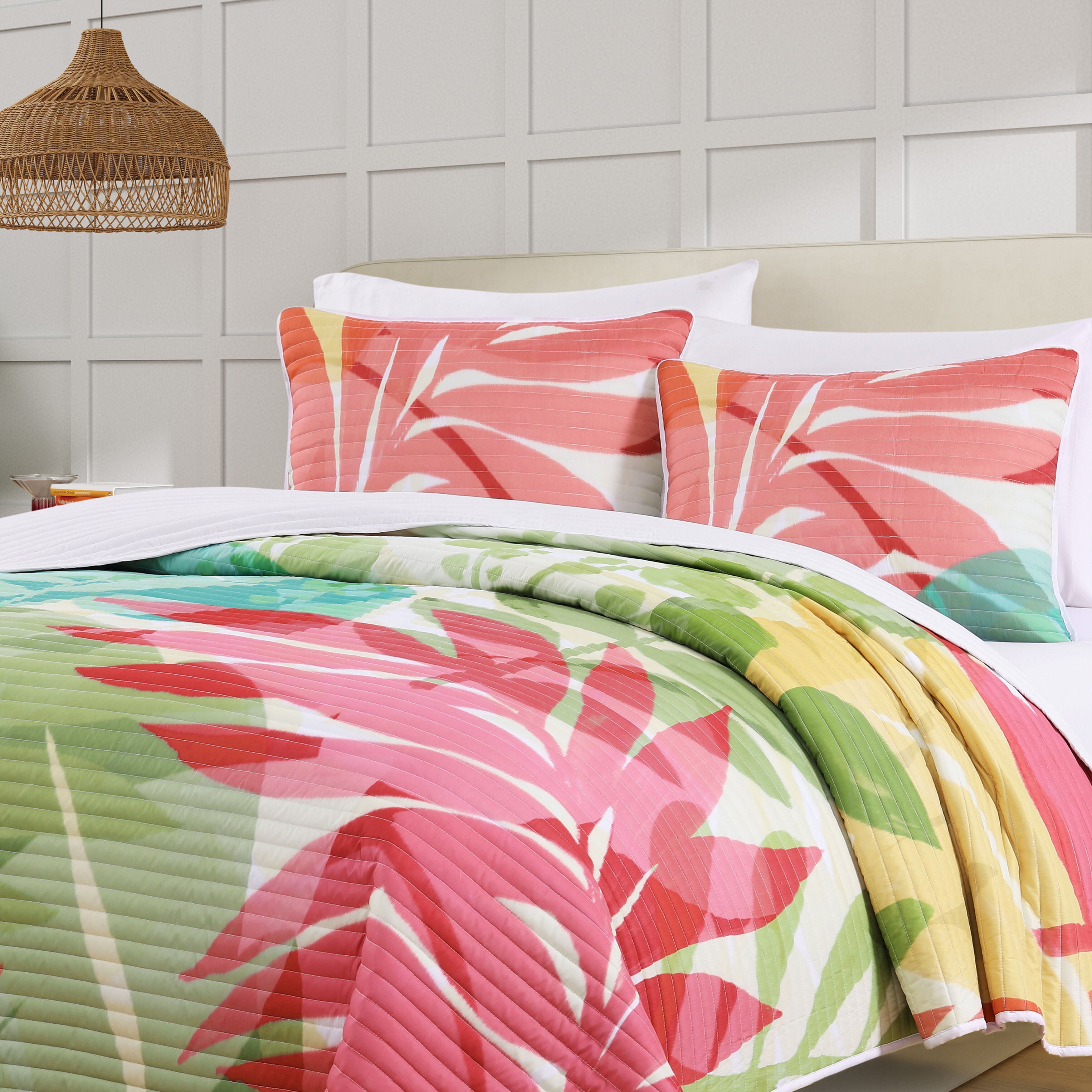 TIKI FULL/QUEEN 3PC. QUILT SET, FUCHSIA, alternate image number 1