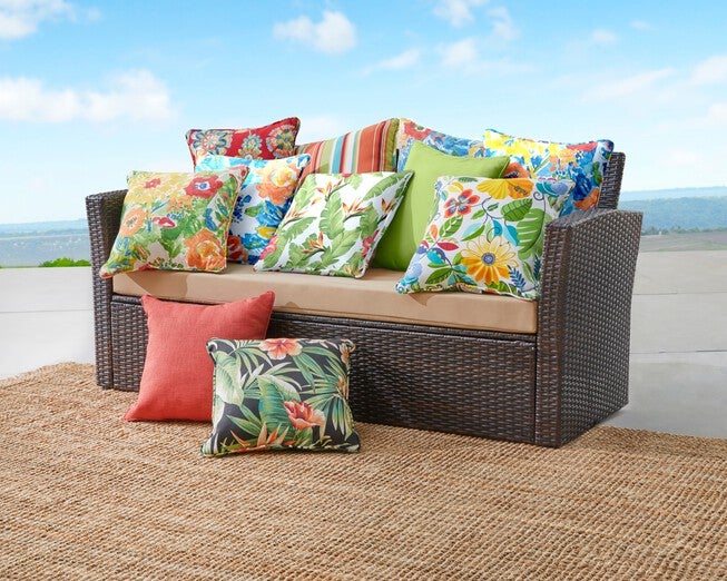 BH Outdoor Performance 16 inches Sq. Toss Pillow, , alternate image number null