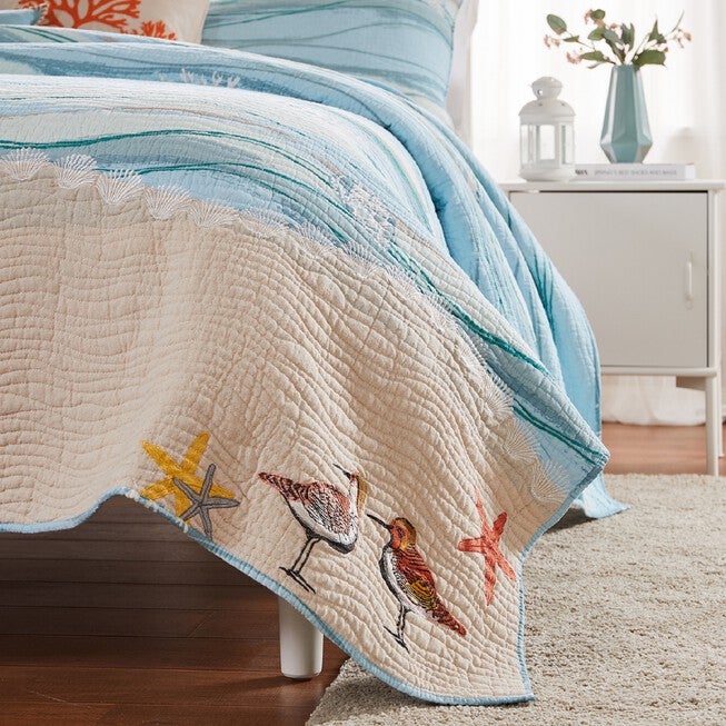Maui Quilt And Decorative Pillow Set, , on-hover image number null