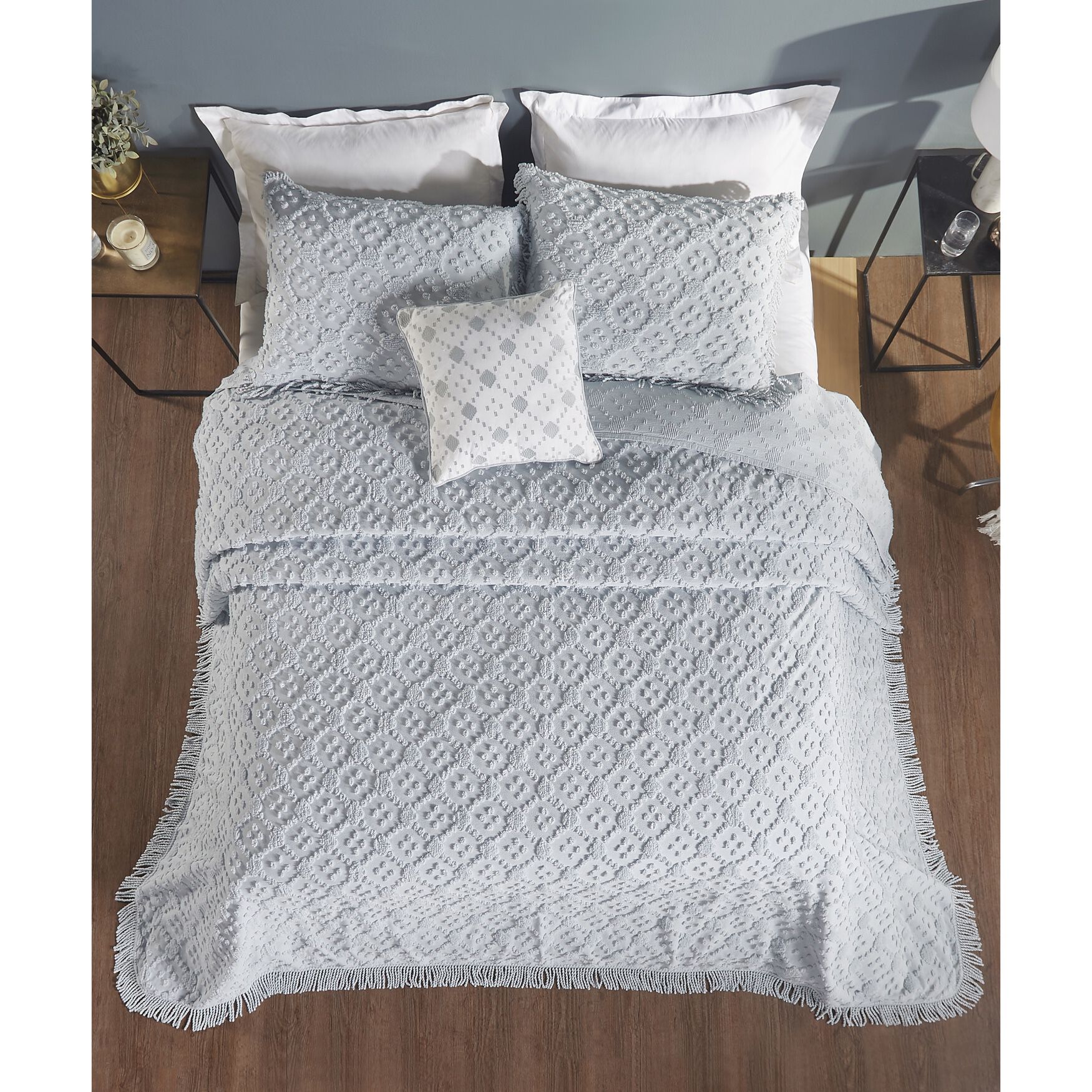 Charleston Collection 100% Cotton Geometric & Diamond Bedspread Set, , on-hover image number 1