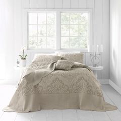 Amelia Bedspread