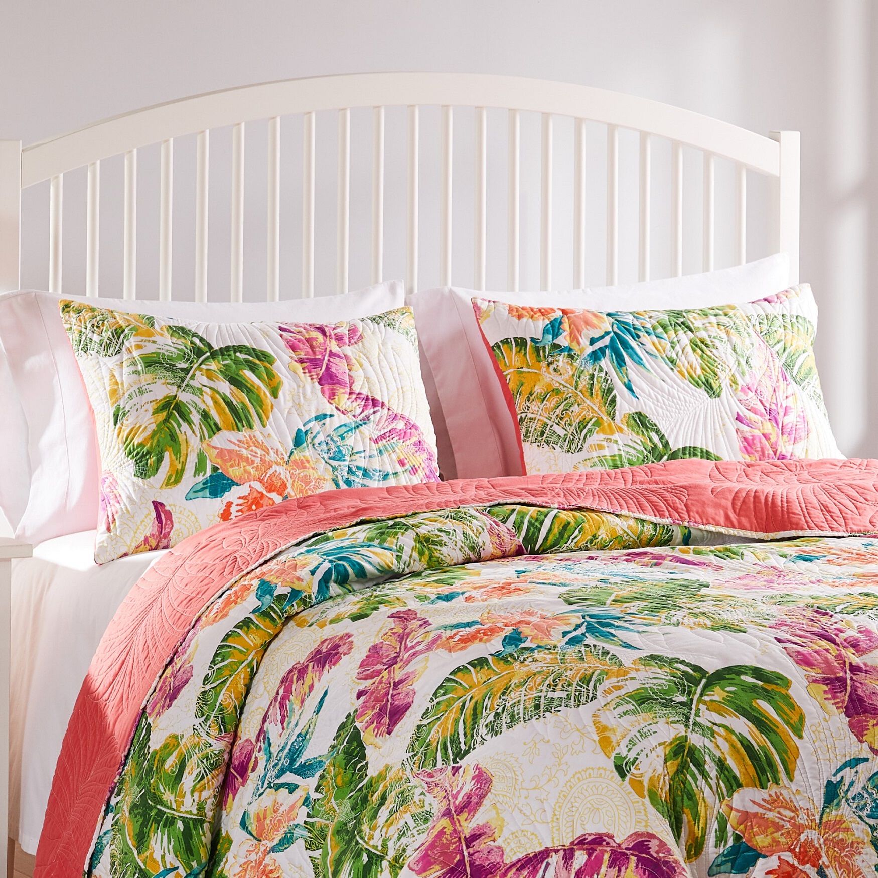 Tropics Quilt And Pillow Sham Set, , on-hover image number 1