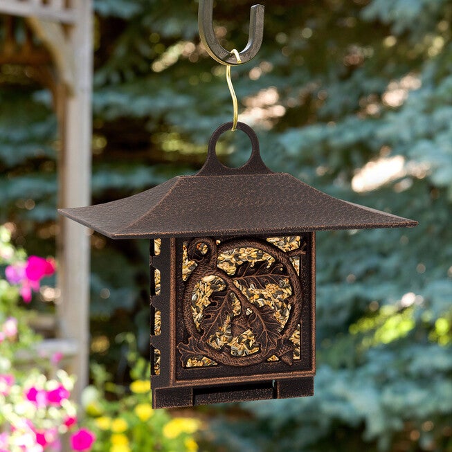 Oak Leaf Suet Feeder, , on-hover image number null