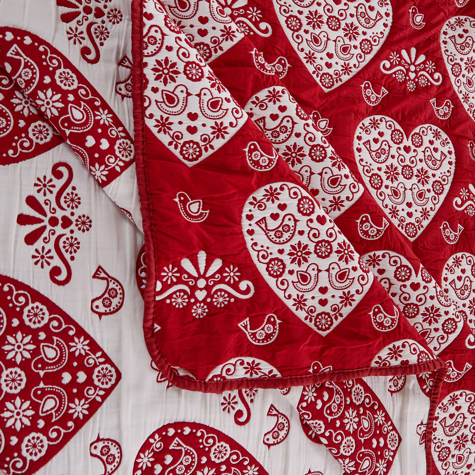 Lovebirds Romantic Hearts Matelass&eacute; Coverlet Set, RED, alternate image number 2