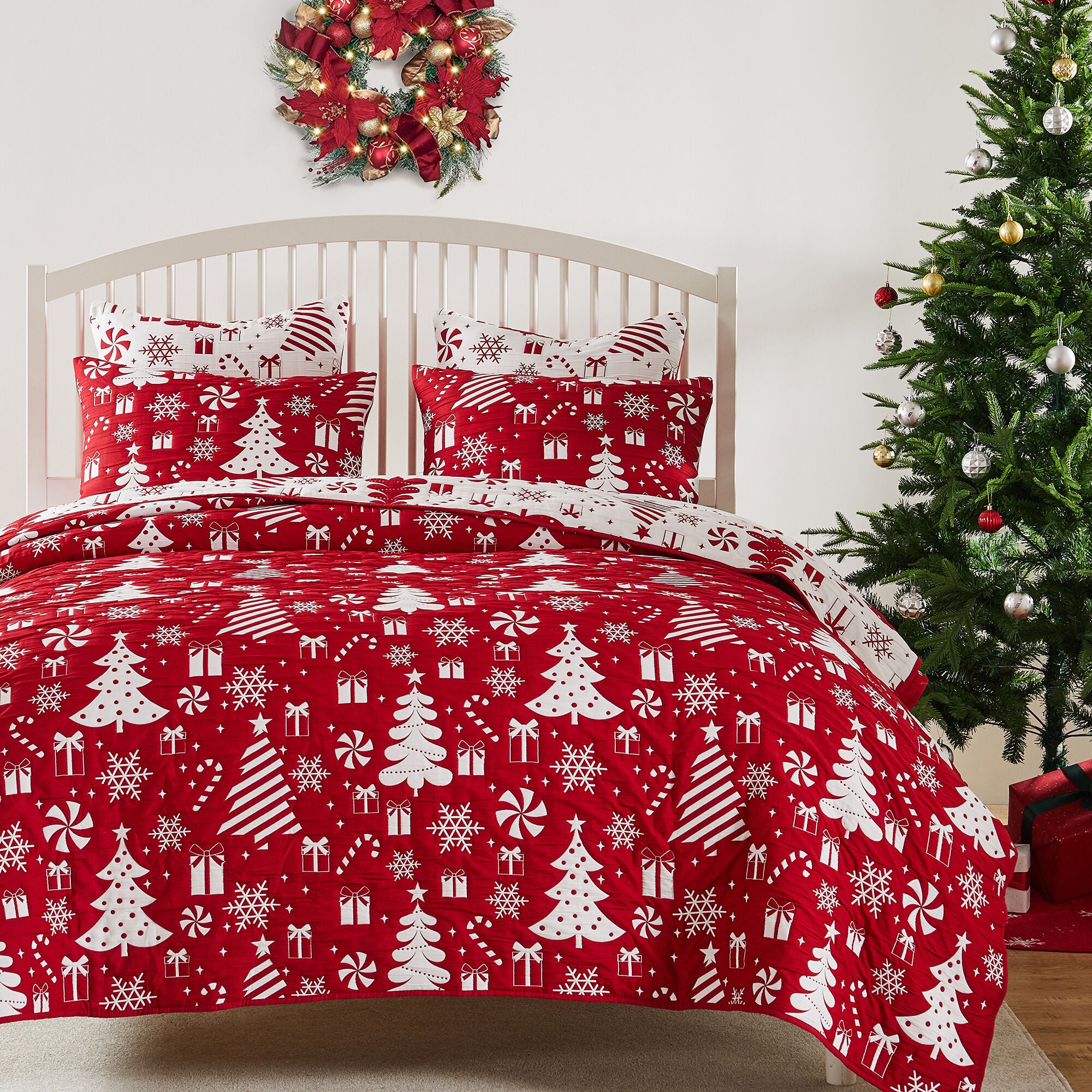 Novelty Holiday Matelass&eacute; Coverlet Set, PEPPERMINT PARTY, alternate image number 6