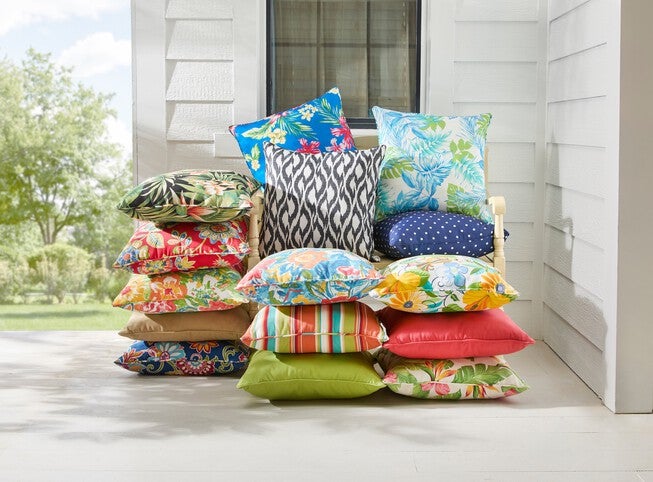 BH Outdoor Performance 16 inches Sq. Toss Pillow, , on-hover image number null