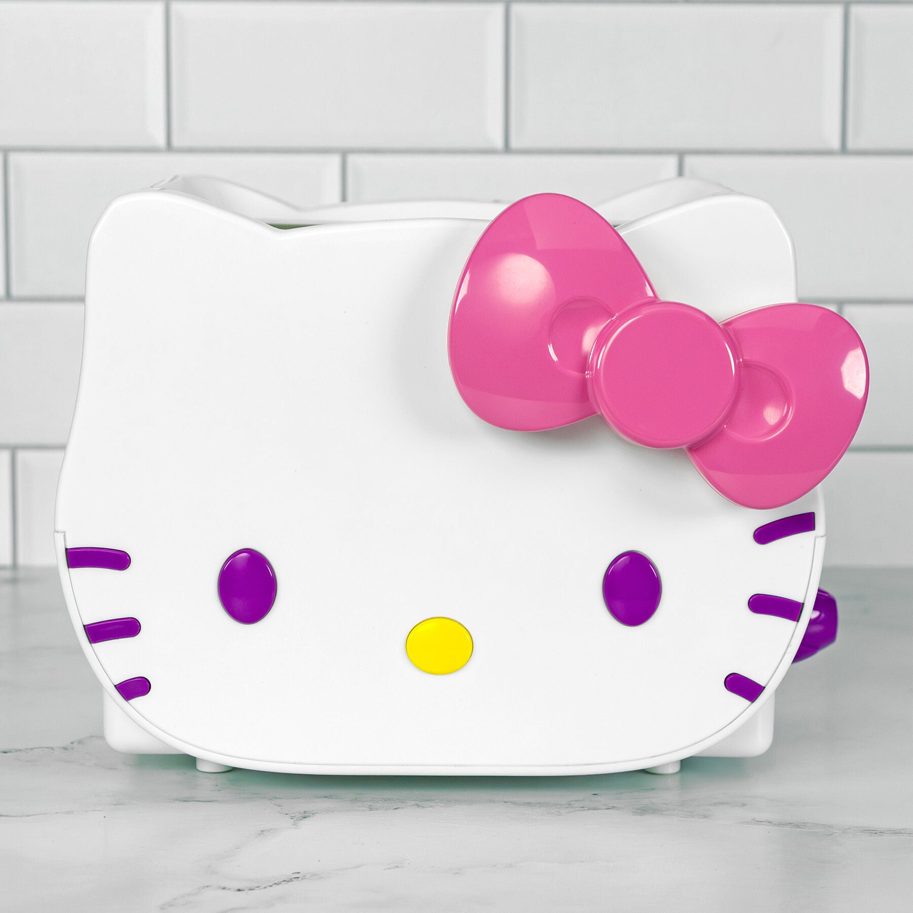 Uncanny Brands Hello Kitty Toaster - Thumbnail 2