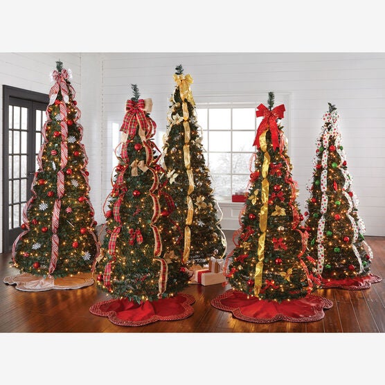 Scallop Edge Border Christmas Tree Skirt , , alternate image number null