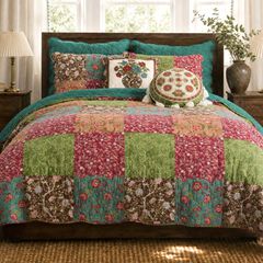 Danica Contemporary Floral Patchwork Quilt Set