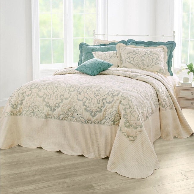 Amelia Bedspread Collection, , hi-res image number null