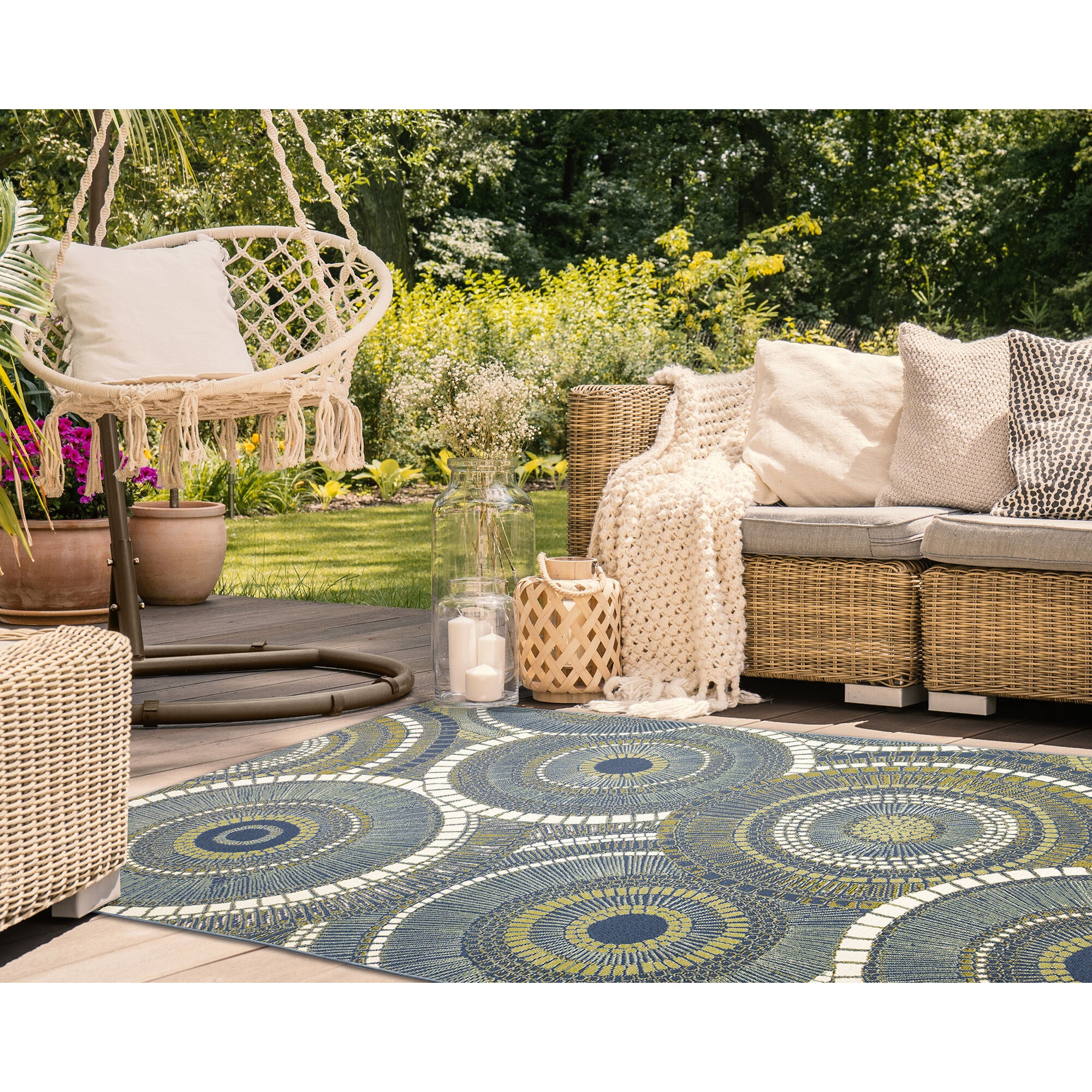 Liora Manne Marina Circles Indoor/Outdoor Area Rug Azure 6 feet 6 inches x 9 feet 4 inches, AQUA, alternate image number 2