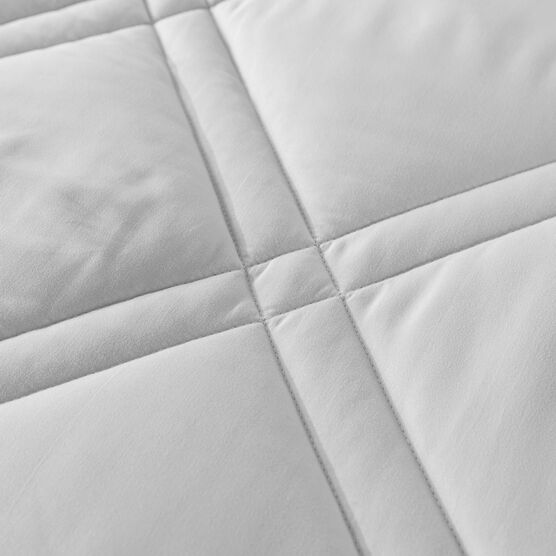 Double Diamond Down Alternative Comforter, , alternate image number null