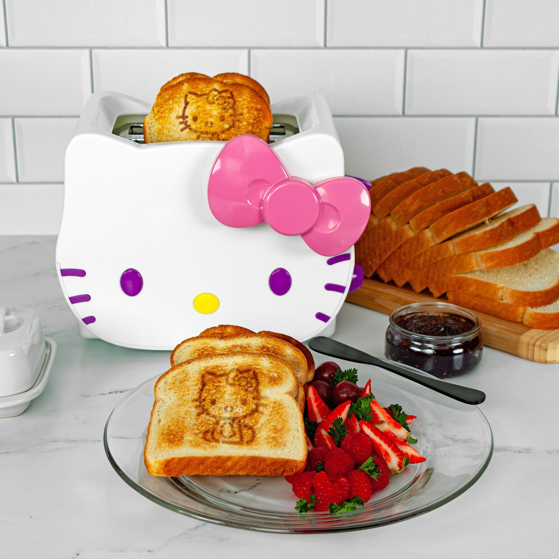 Uncanny Brands Hello Kitty Toaster