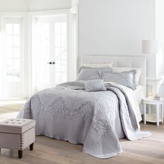 Amelia Bedspread