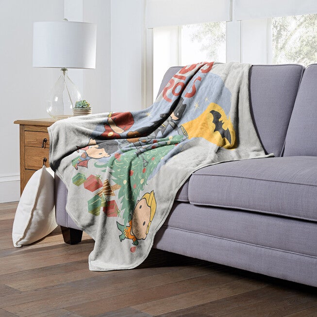 Wb Dc Justice League Holiday Heroes Silk Touch Throw, , alternate image number 3
