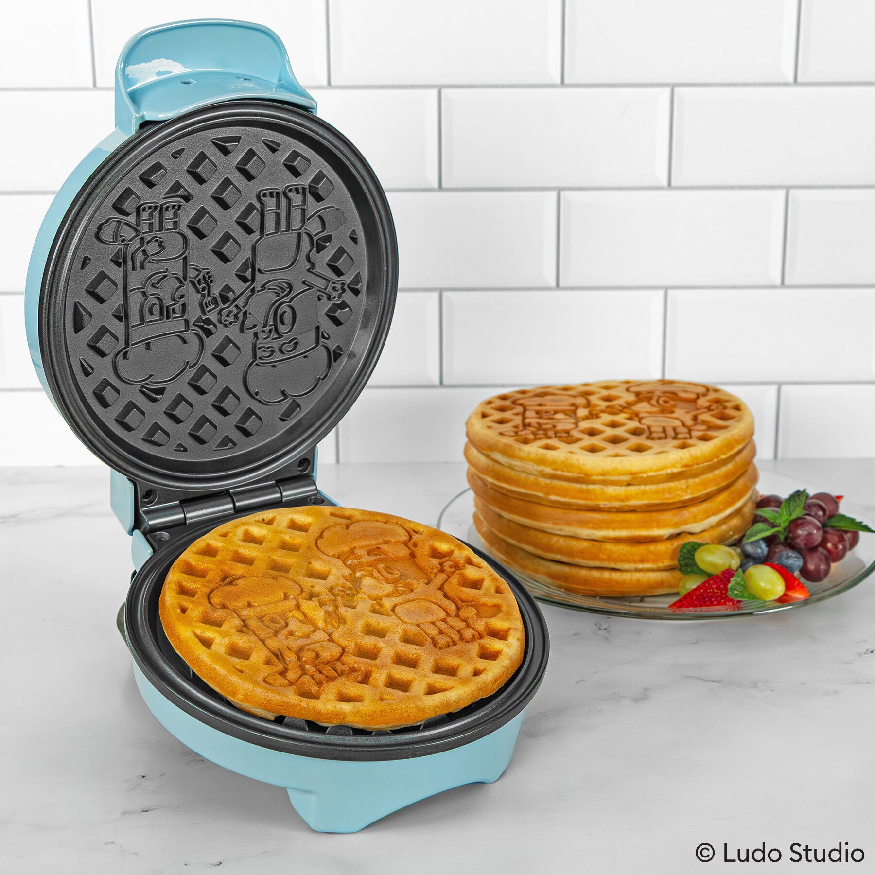 Bluey Waffle Maker, BLUE, alternate image number 1