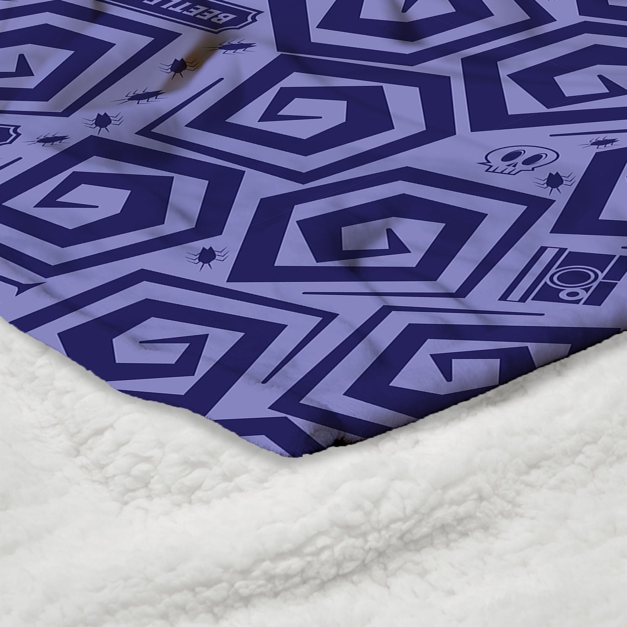 Warner Bros. Beetlejuice Creepy Crawlies Silk Touch Sherpa Throw Blanket 50X60 Inches, PURPLE, alternate image number 4