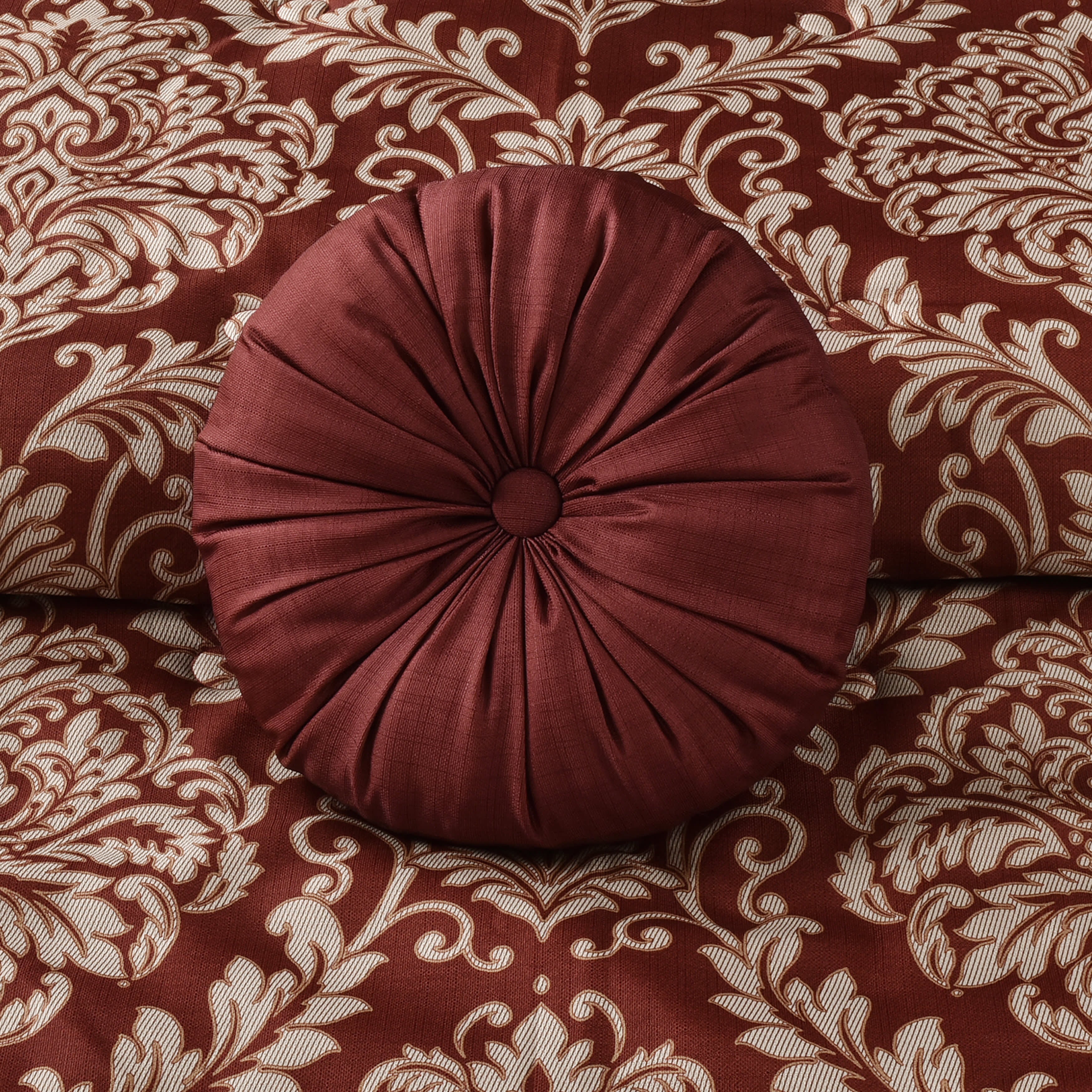 Lazia Round Decorative Throw Pillow, RED, alternate image number null