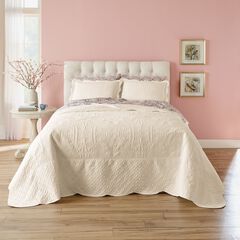 Lily Damask Bedspread