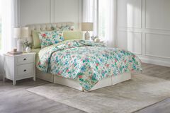 Rose Floral Quilt Set