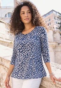 Stretch Cotton Scoop Neck Tee