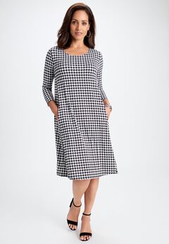 Stretch Knit Three-Quarter Sleeve T-shirt Dress
