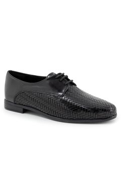 Lizzie Oxford