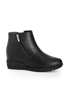 Farrah Wedge