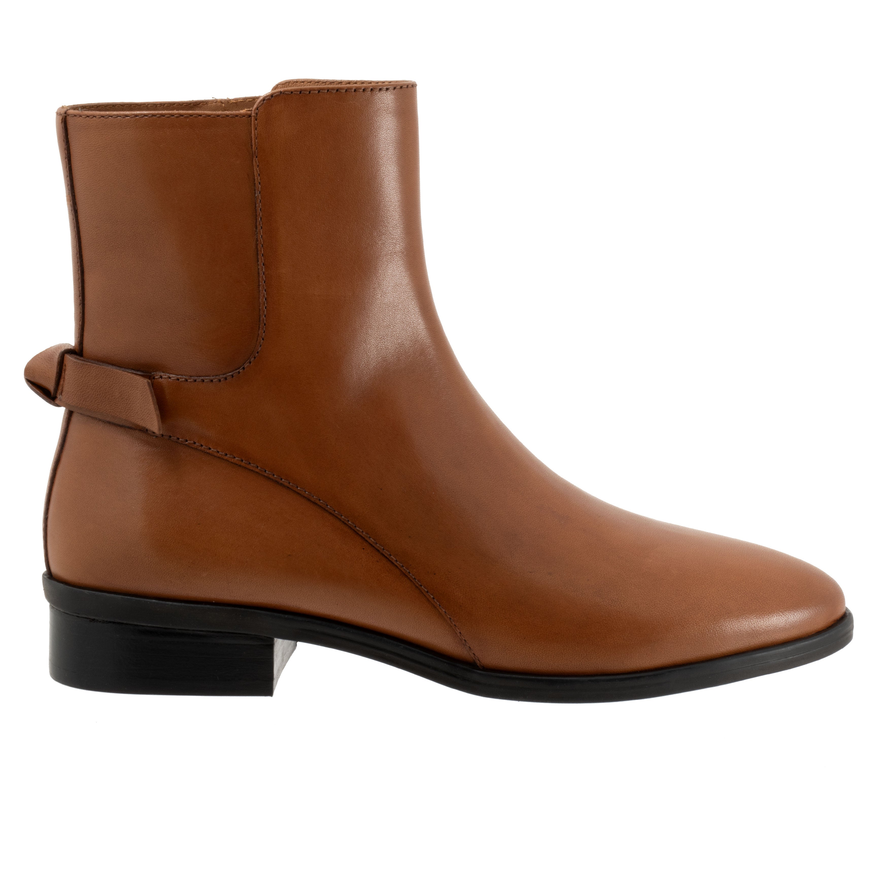 Annette Boot, LUGGAGE, alternate image number 4