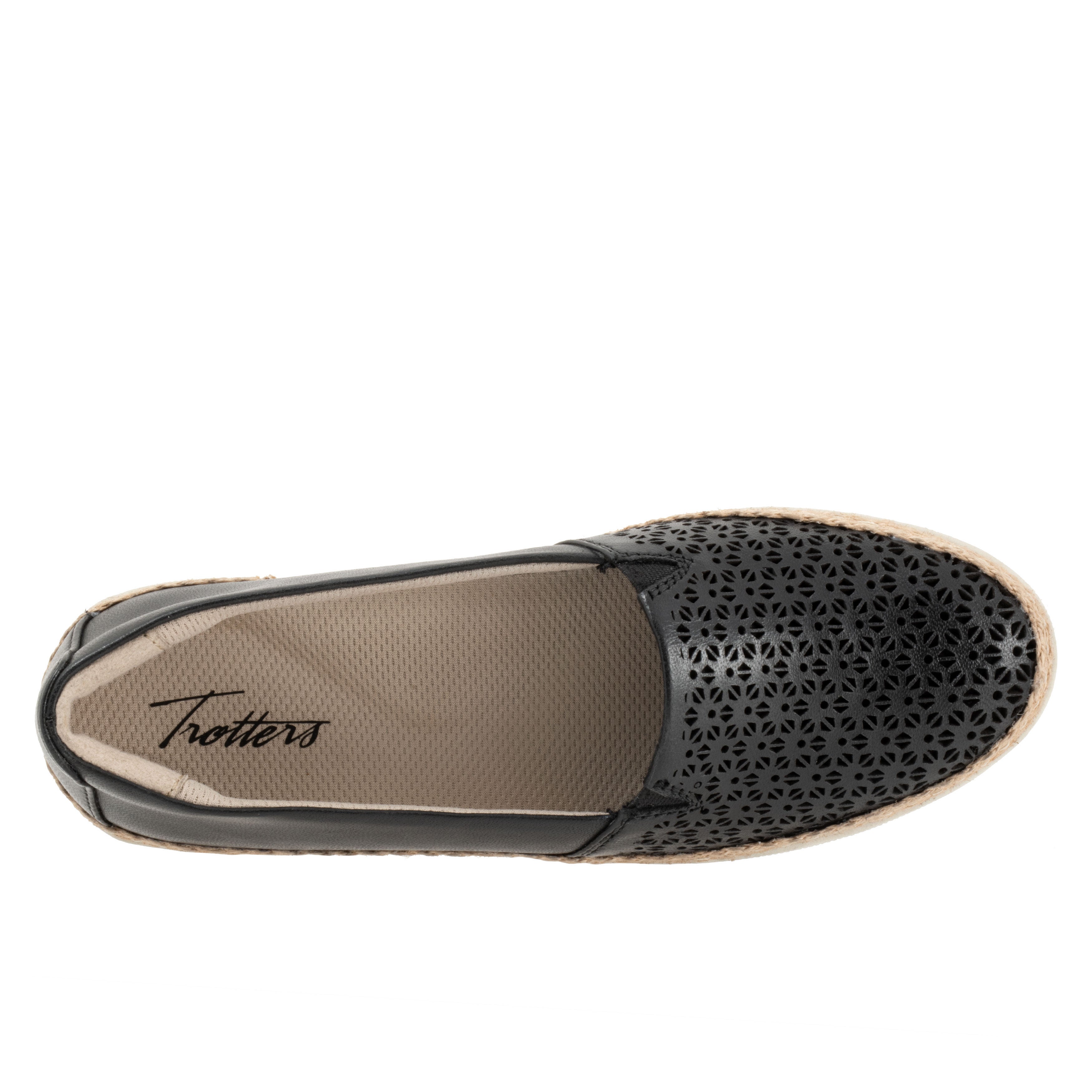 Accent Perf Sandal, BLACK, alternate image number 3