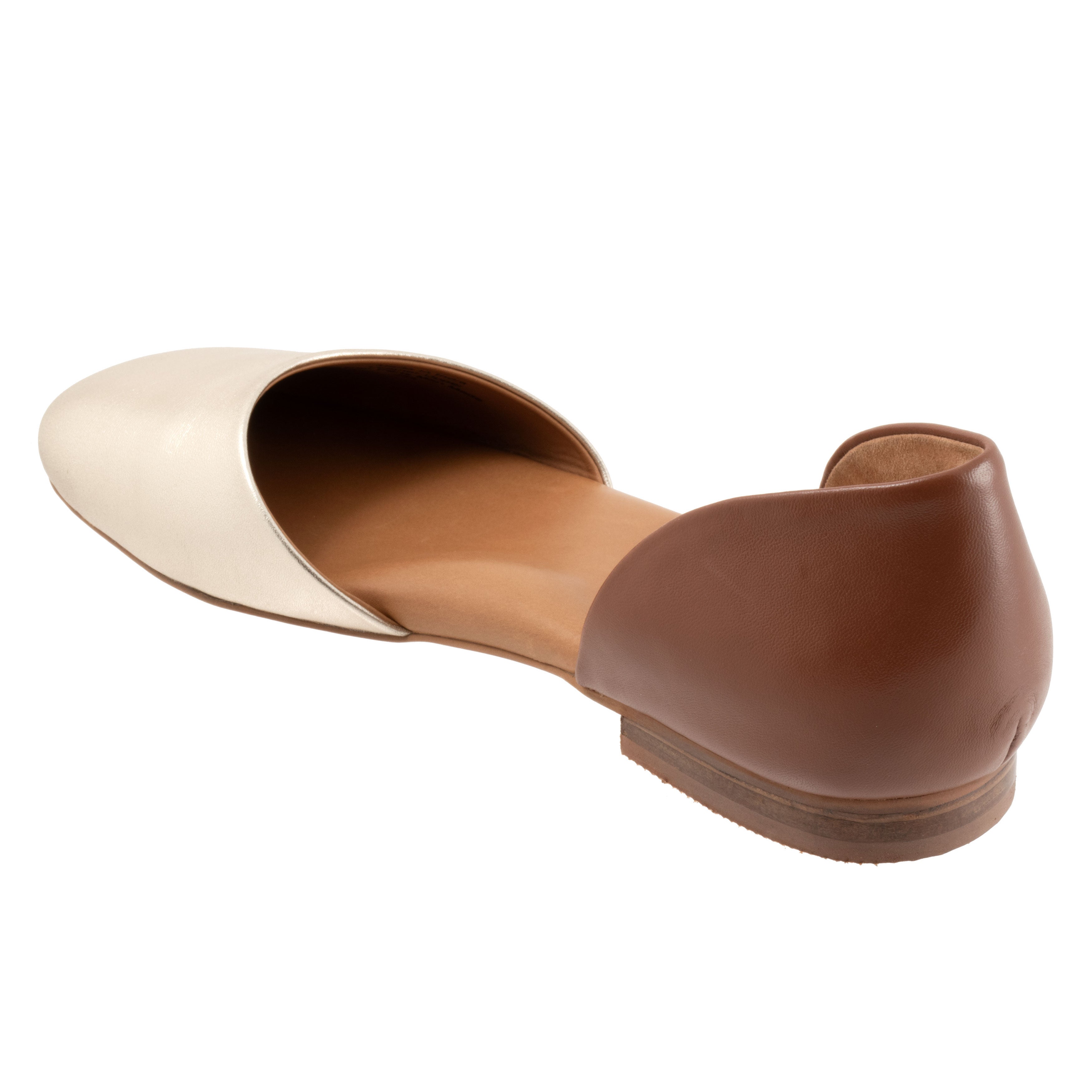 Kamari Flat, CHAMPAGNE LUGGAGE, on-hover image number 1