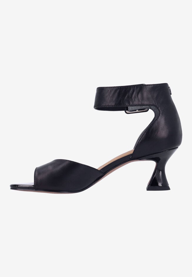 Genevra Ankle Strap Sandal, BLACK, alternate image number 5