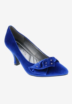 Charm Stud Kitten Heel Pump