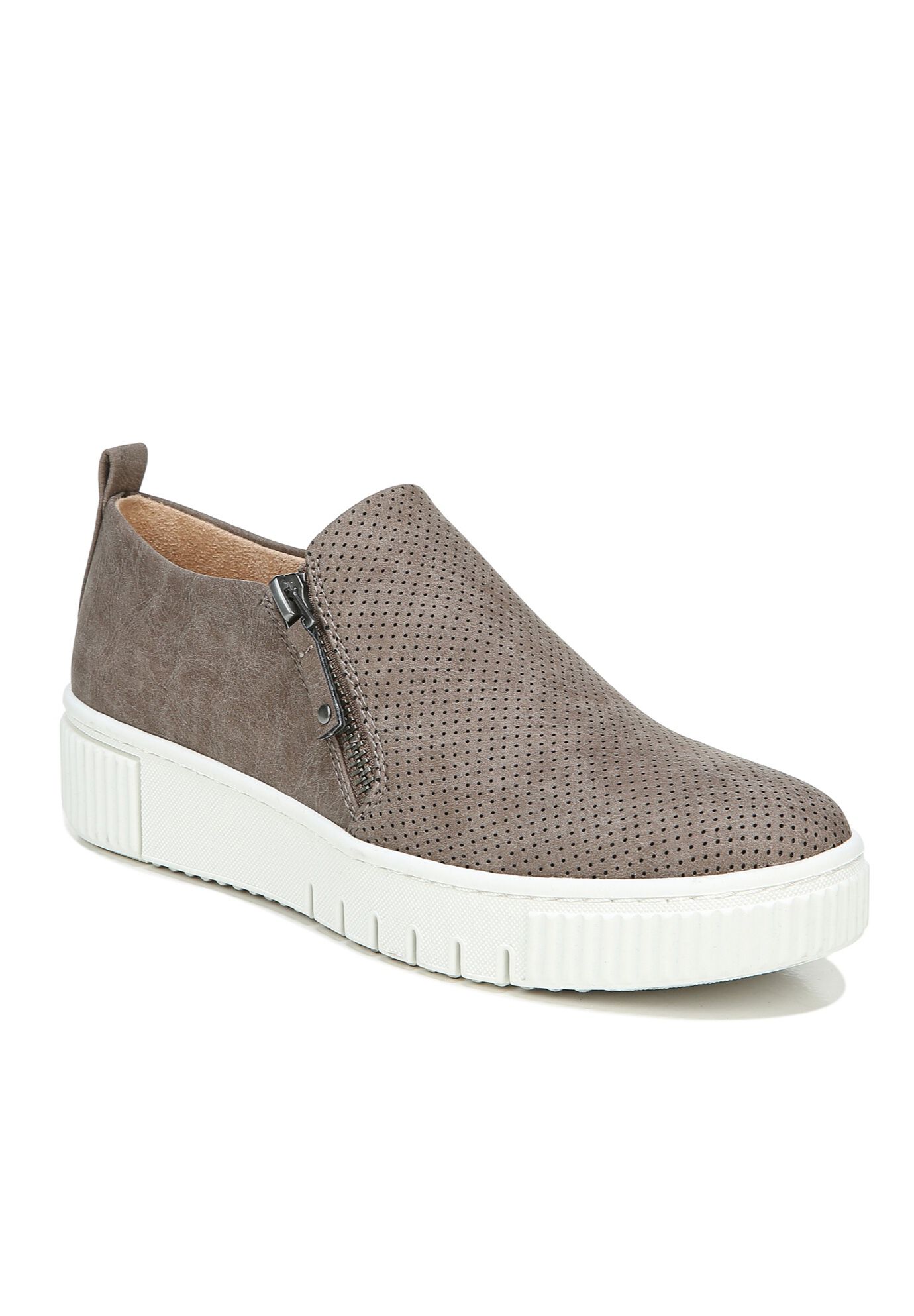 Naturalizer wide width hotsell shoes