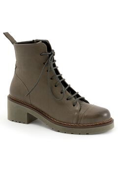 Nikita Boot