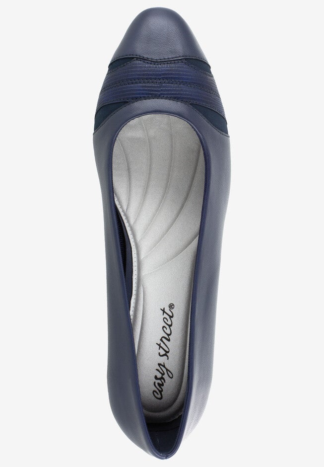 Babette Pump , , alternate image number null