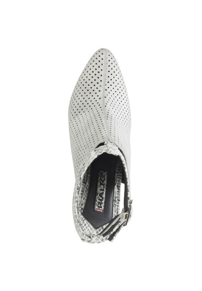 Camron Heel , , alternate image number null